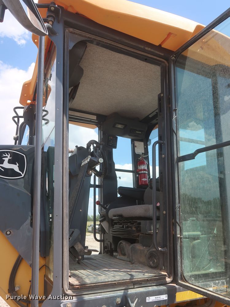 image for item MJ9142 2010 John Deere 672G  motor grader