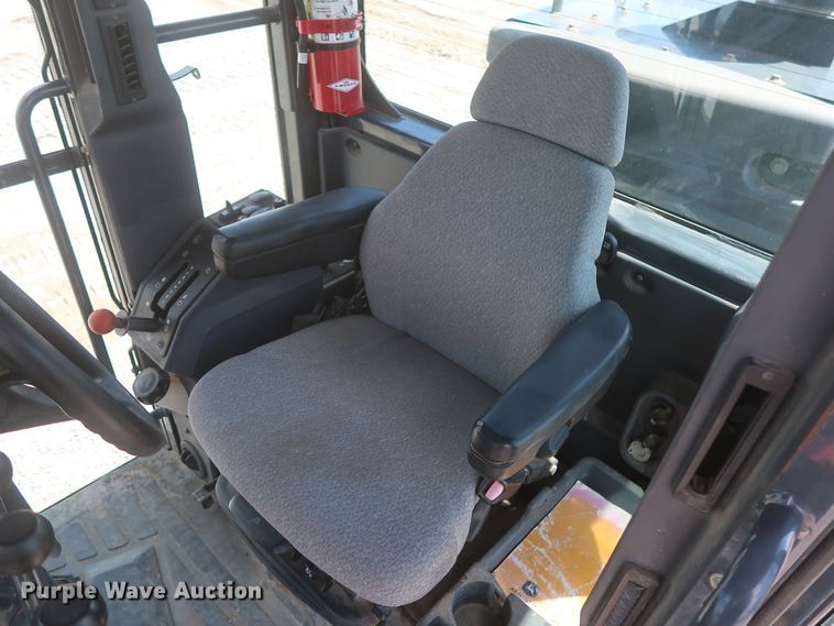 image for item MJ9142 2010 John Deere 672G  motor grader