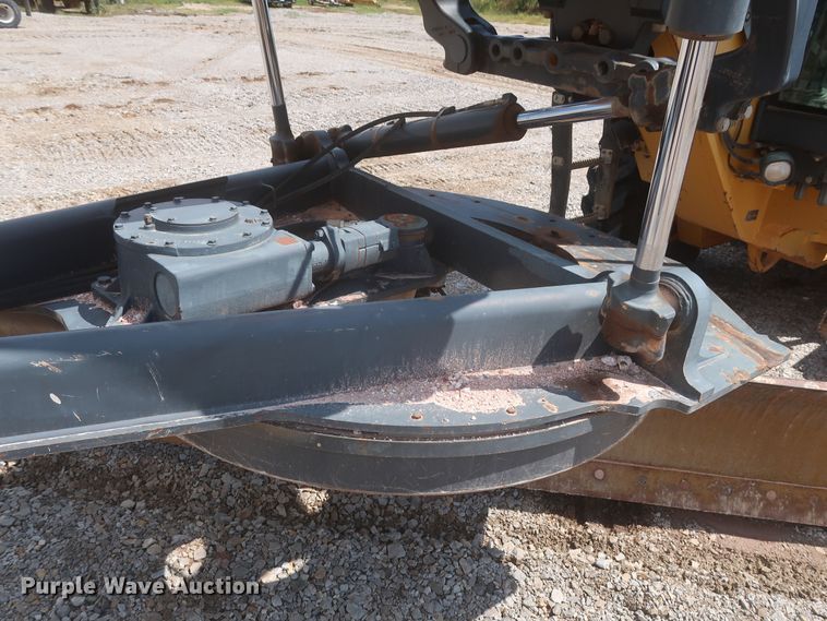 image for item MJ9142 2010 John Deere 672G  motor grader