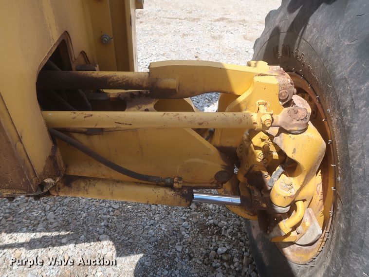 image for item MJ9142 2010 John Deere 672G  motor grader