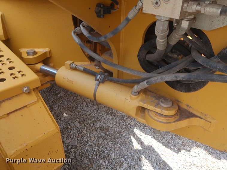 image for item MJ9142 2010 John Deere 672G  motor grader