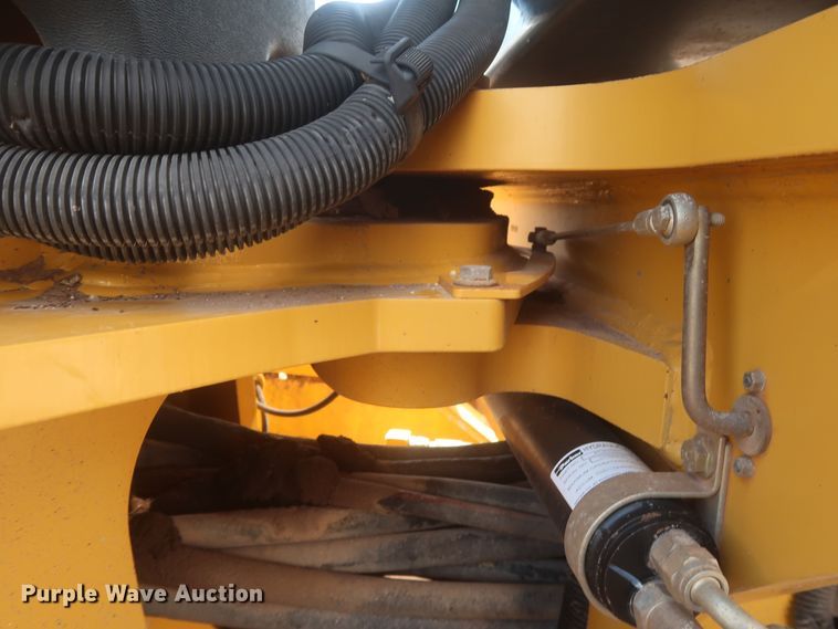 image for item MJ9142 2010 John Deere 672G  motor grader