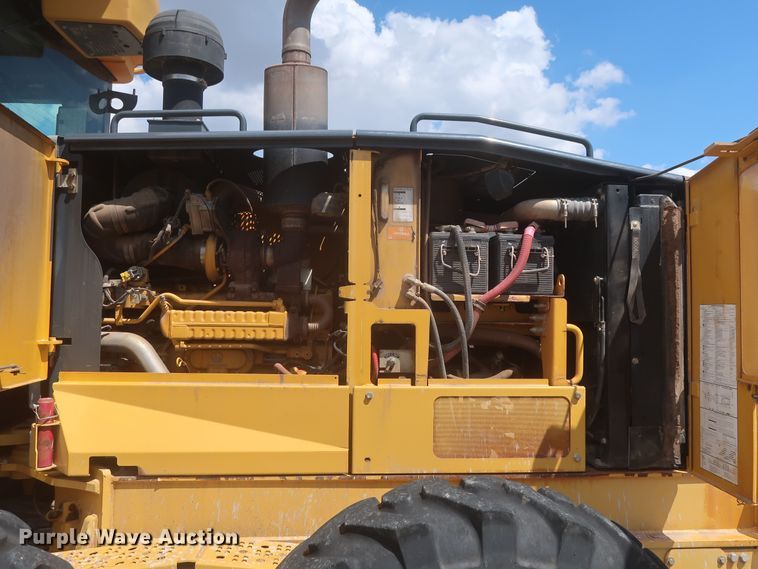 image for item MJ9142 2010 John Deere 672G  motor grader