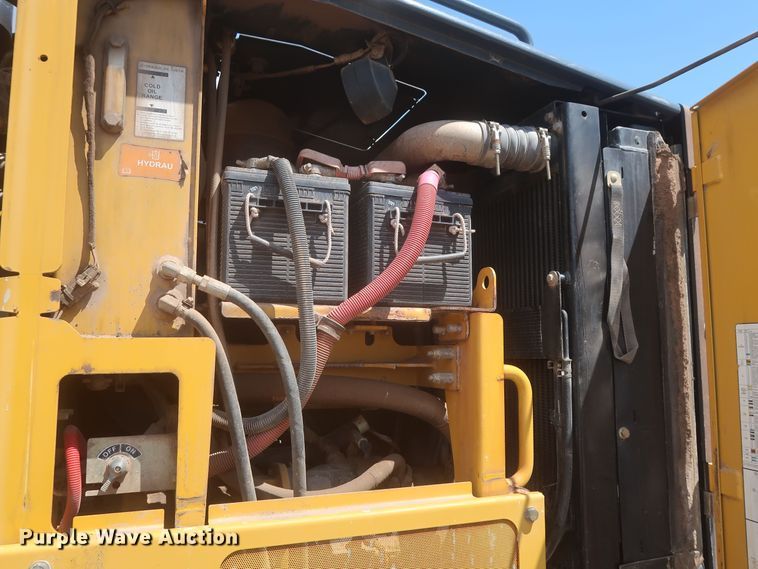 image for item MJ9142 2010 John Deere 672G  motor grader