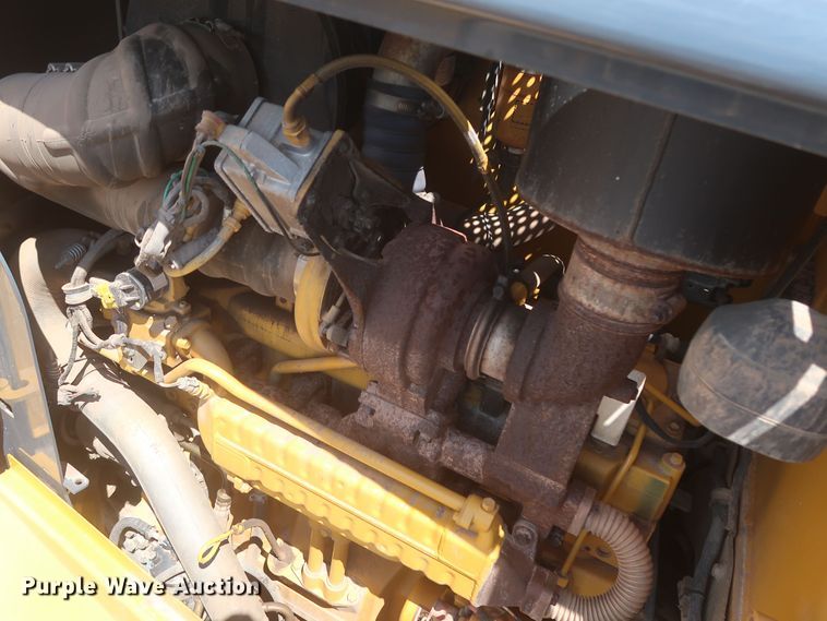 image for item MJ9142 2010 John Deere 672G  motor grader