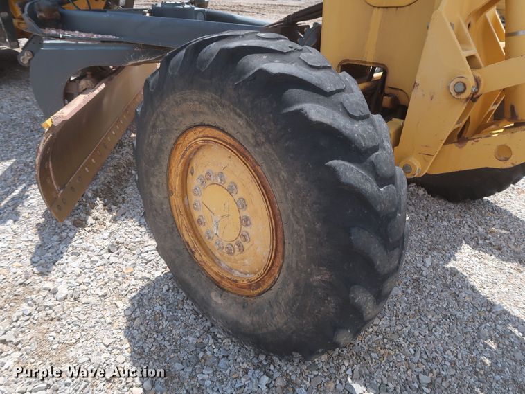 image for item MJ9142 2010 John Deere 672G  motor grader