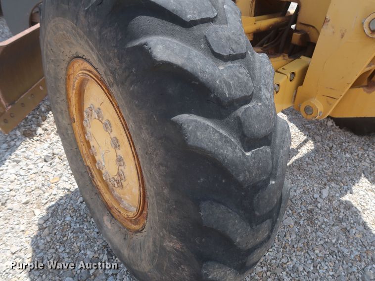 image for item MJ9142 2010 John Deere 672G  motor grader