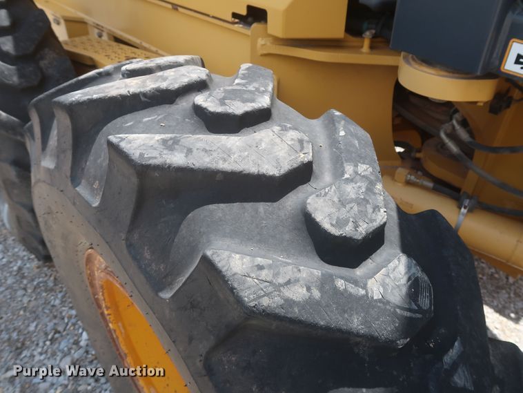 image for item MJ9142 2010 John Deere 672G  motor grader