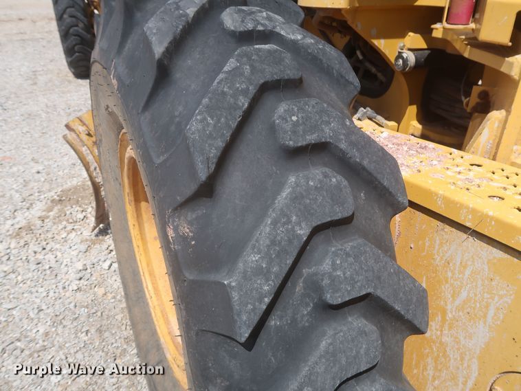 image for item MJ9142 2010 John Deere 672G  motor grader