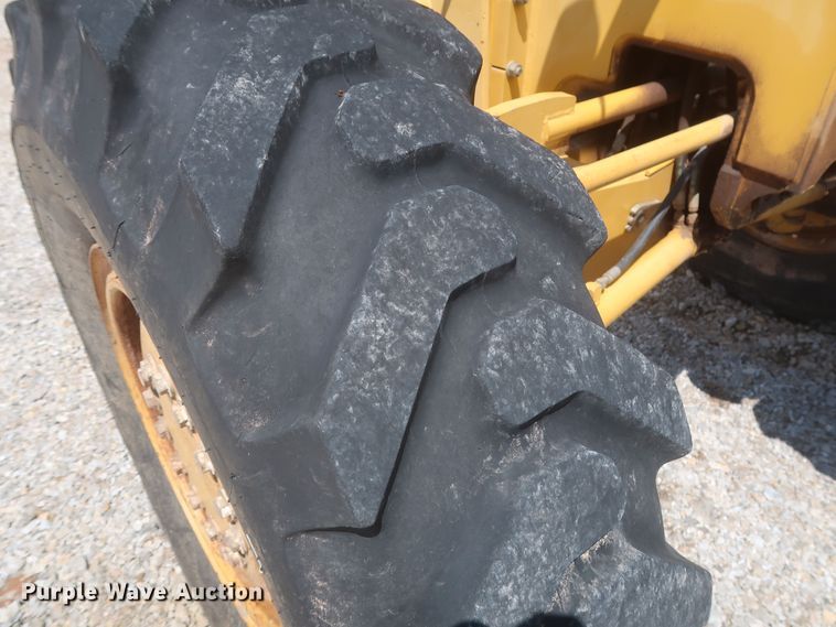 image for item MJ9142 2010 John Deere 672G  motor grader