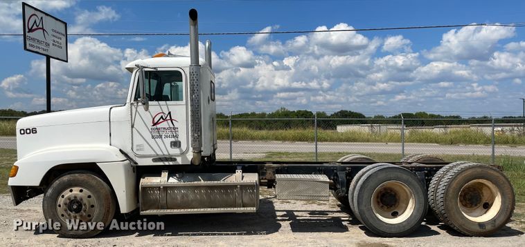 image for item MJ9143 1995 Freightliner FLD120  truck cab and chassis