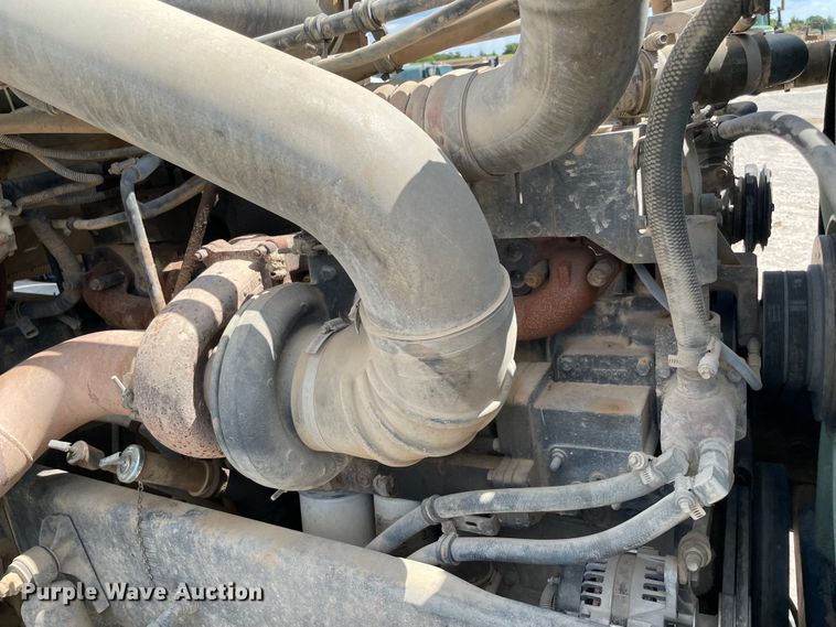 image for item MJ9143 1995 Freightliner FLD120  truck cab and chassis