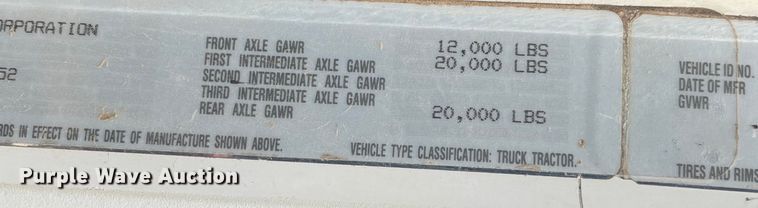 image for item MJ9143 1995 Freightliner FLD120  truck cab and chassis