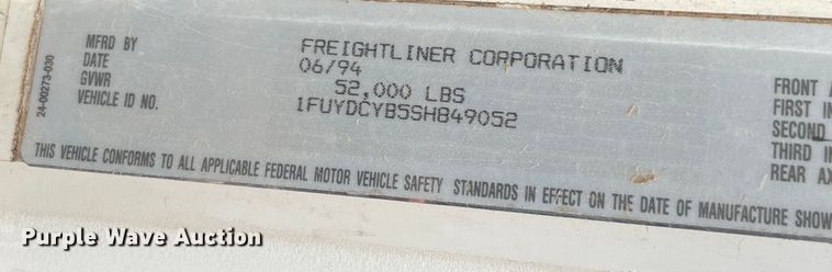 image for item MJ9143 1995 Freightliner FLD120  truck cab and chassis