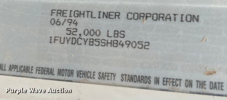 image for item MJ9143 1995 Freightliner FLD120  truck cab and chassis