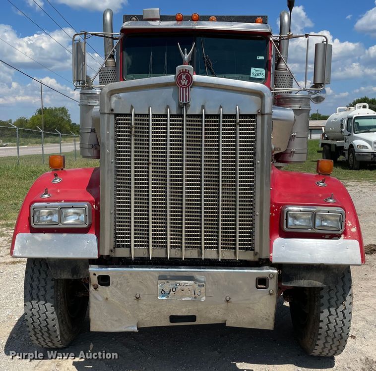 image for item MJ9144 2002 Kenworth  dump truck