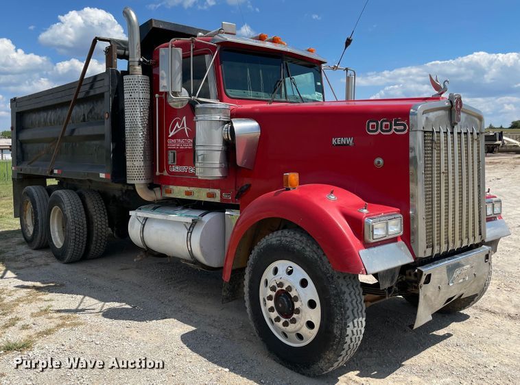 image for item MJ9144 2002 Kenworth  dump truck