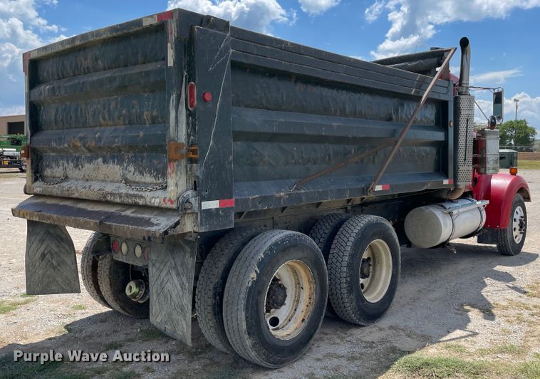 image for item MJ9144 2002 Kenworth  dump truck