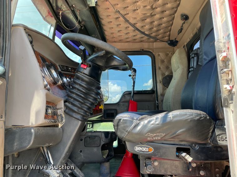 image for item MJ9144 2002 Kenworth  dump truck