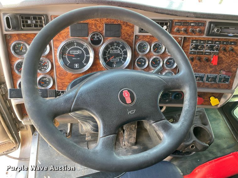 image for item MJ9144 2002 Kenworth  dump truck