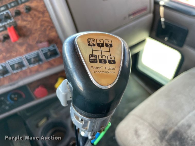 image for item MJ9144 2002 Kenworth  dump truck