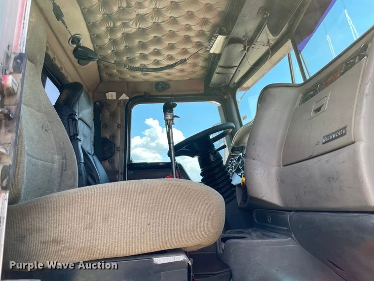 image for item MJ9144 2002 Kenworth  dump truck