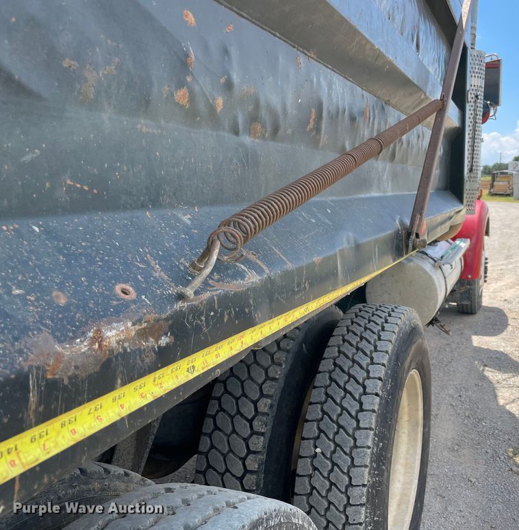 image for item MJ9144 2002 Kenworth  dump truck