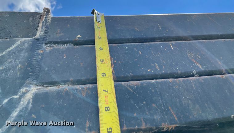 image for item MJ9144 2002 Kenworth  dump truck