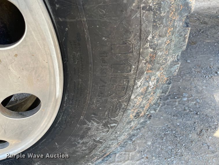 image for item MJ9144 2002 Kenworth  dump truck