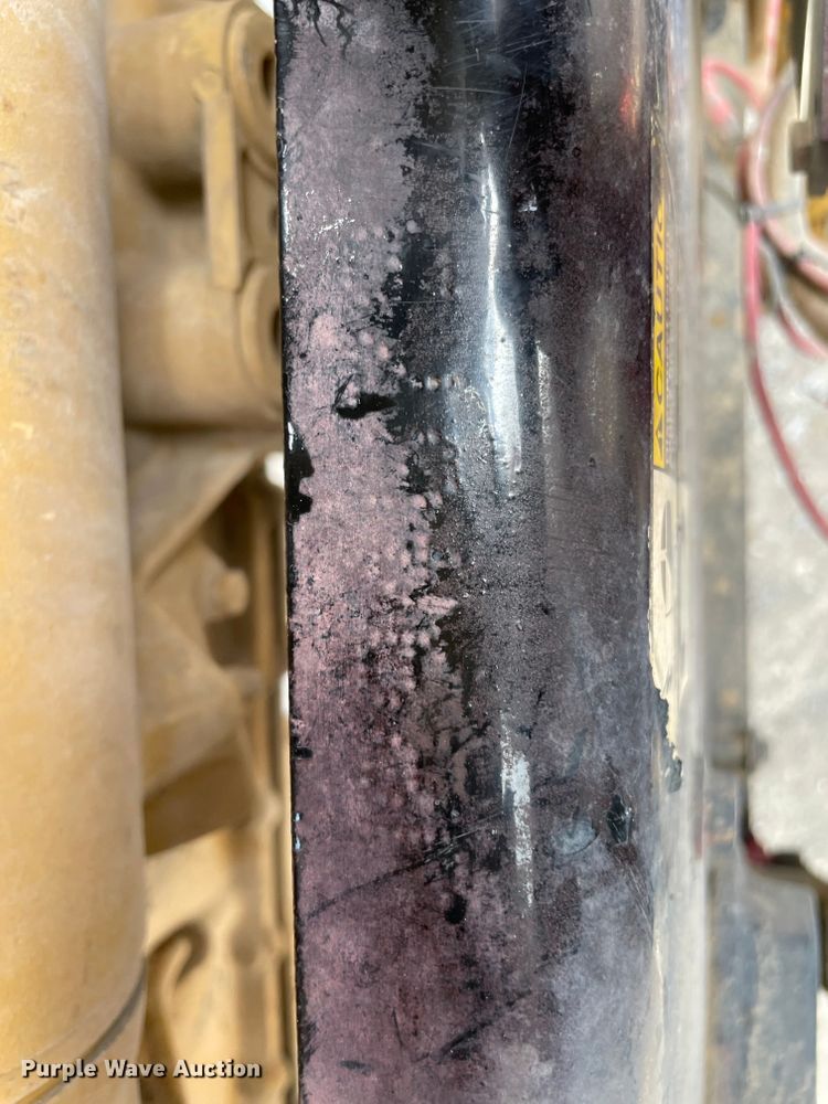 image for item MJ9144 2002 Kenworth  dump truck