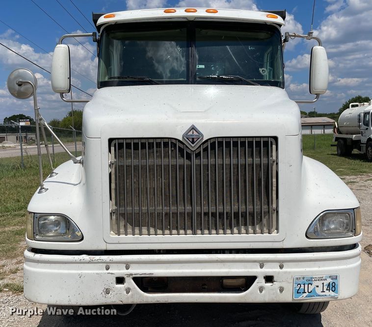 image for item MJ9145 2004 International 9200i  dump truck