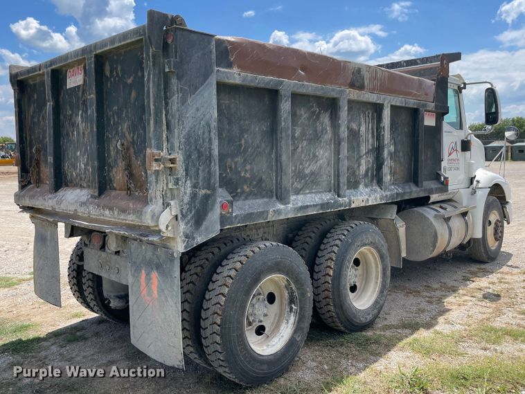 image for item MJ9145 2004 International 9200i  dump truck