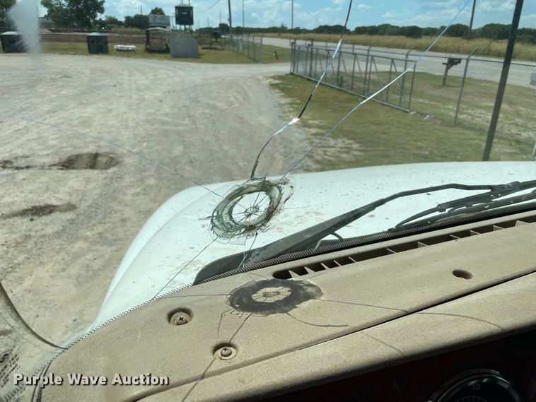 image for item MJ9145 2004 International 9200i  dump truck