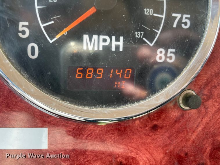 image for item MJ9145 2004 International 9200i  dump truck