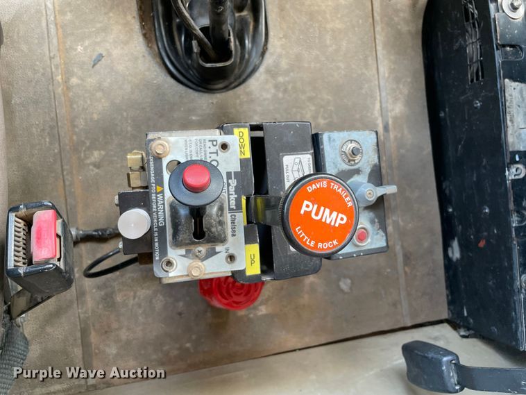 image for item MJ9145 2004 International 9200i  dump truck