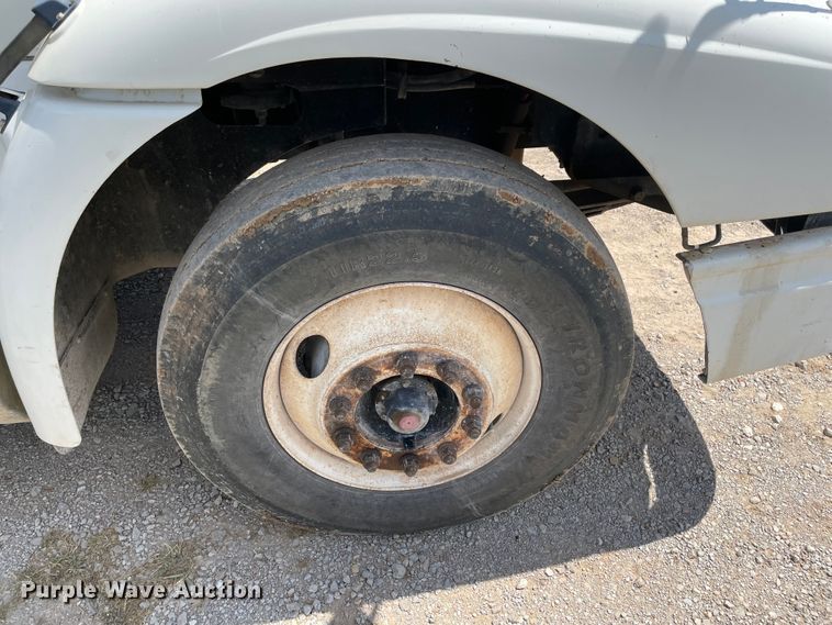 image for item MJ9145 2004 International 9200i  dump truck