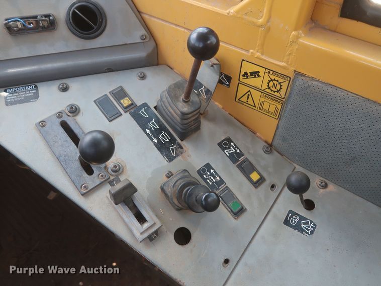 image for item MJ9146 1999 Volvo A25C  haul truck