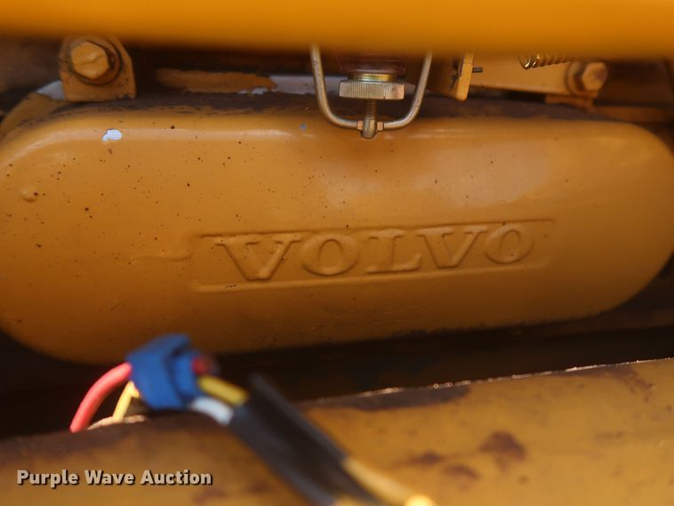 image for item MJ9146 1999 Volvo A25C  haul truck