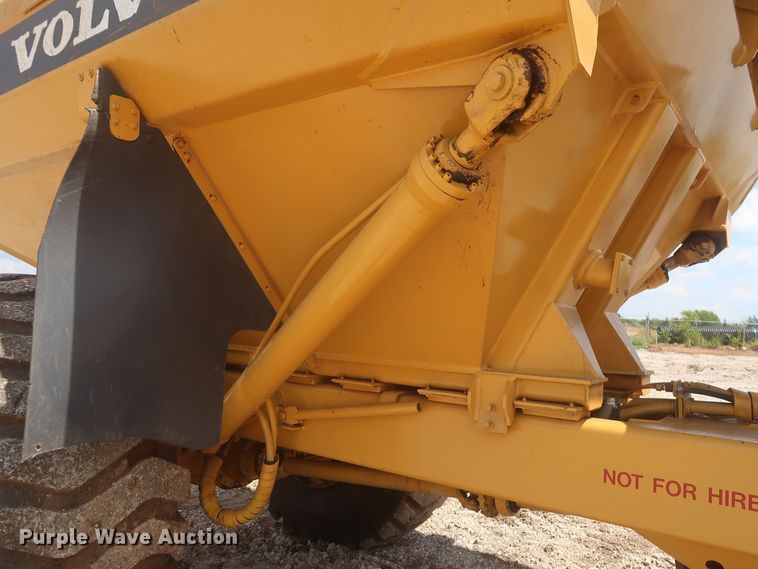 image for item MJ9146 1999 Volvo A25C  haul truck