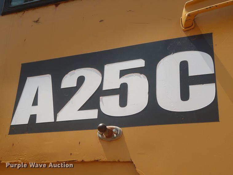 image for item MJ9146 1999 Volvo A25C  haul truck