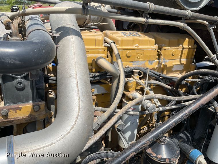 image for item MJ9151 2000 Freightliner FLD120  semi truck