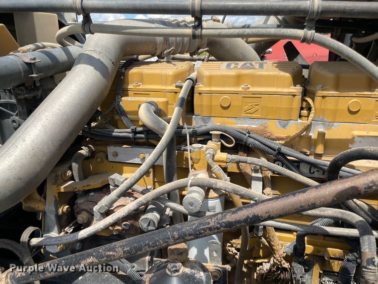 image for item MJ9151 2000 Freightliner FLD120  semi truck