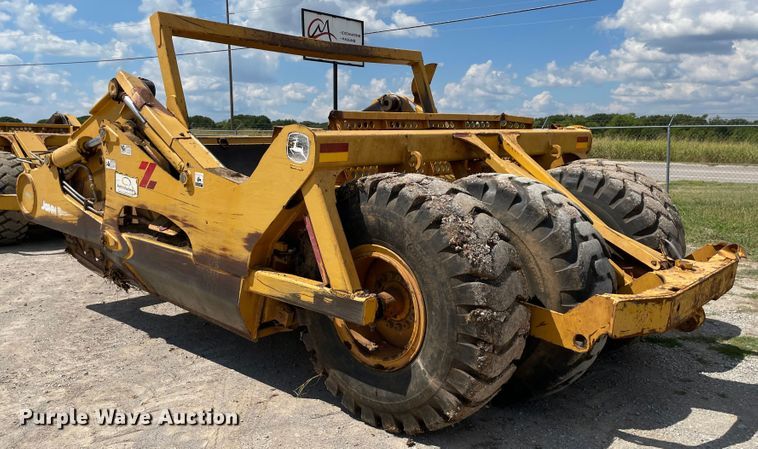 image for item MJ9153 2004 John Deere 1810E  scraper