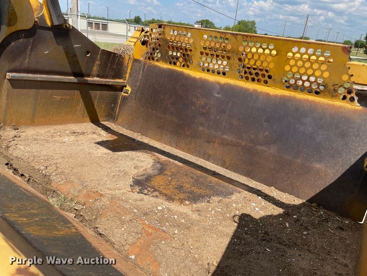 image for item MJ9153 2004 John Deere 1810E  scraper