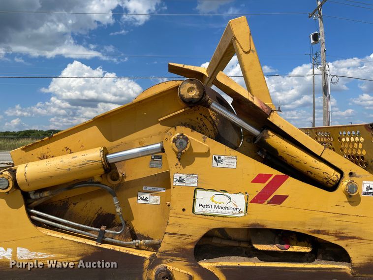 image for item MJ9153 2004 John Deere 1810E  scraper