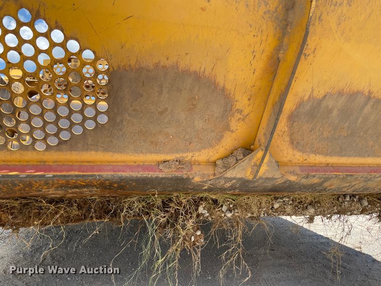 image for item MJ9153 2004 John Deere 1810E  scraper