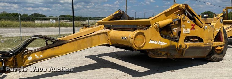 image for item MJ9154 2004 John Deere 1810E  scraper