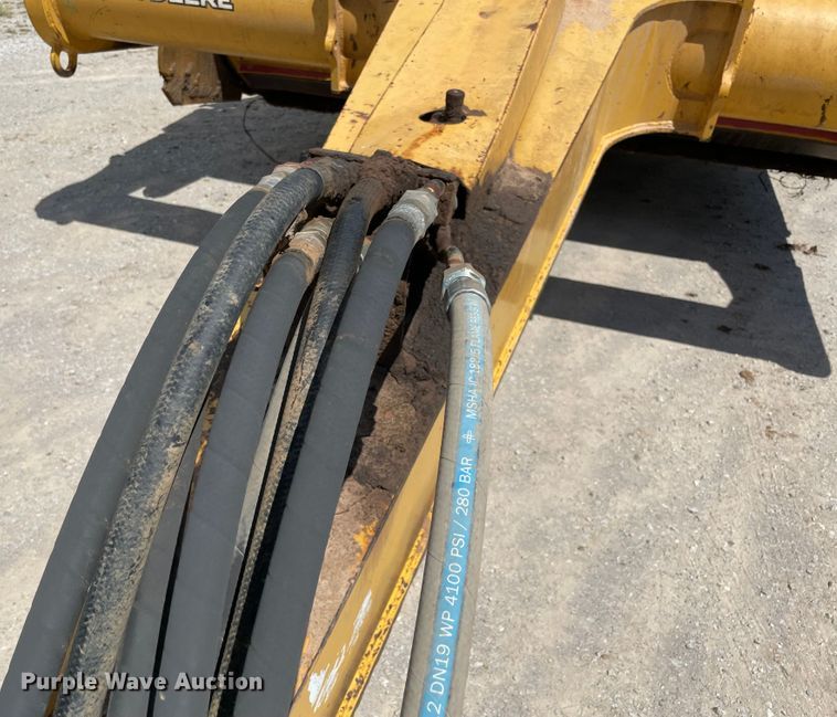 image for item MJ9154 2004 John Deere 1810E  scraper