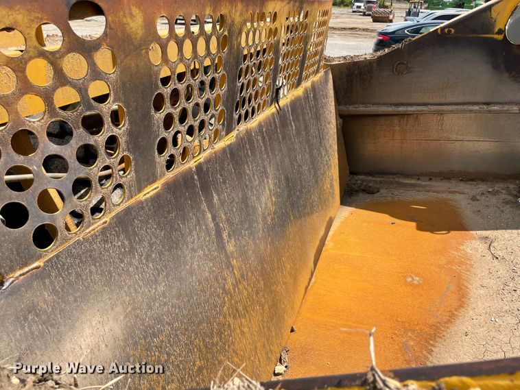 image for item MJ9154 2004 John Deere 1810E  scraper