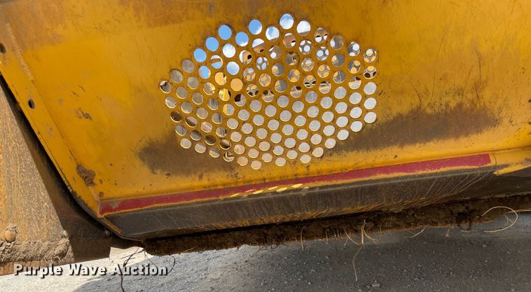 image for item MJ9154 2004 John Deere 1810E  scraper